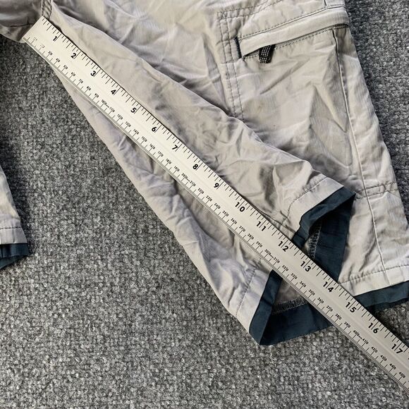 VTG Levi’s SilverTab Womens Cargo Shorts Gray Outdoor Hiking Size 18 (30” Waist) - Picture 7 of 16